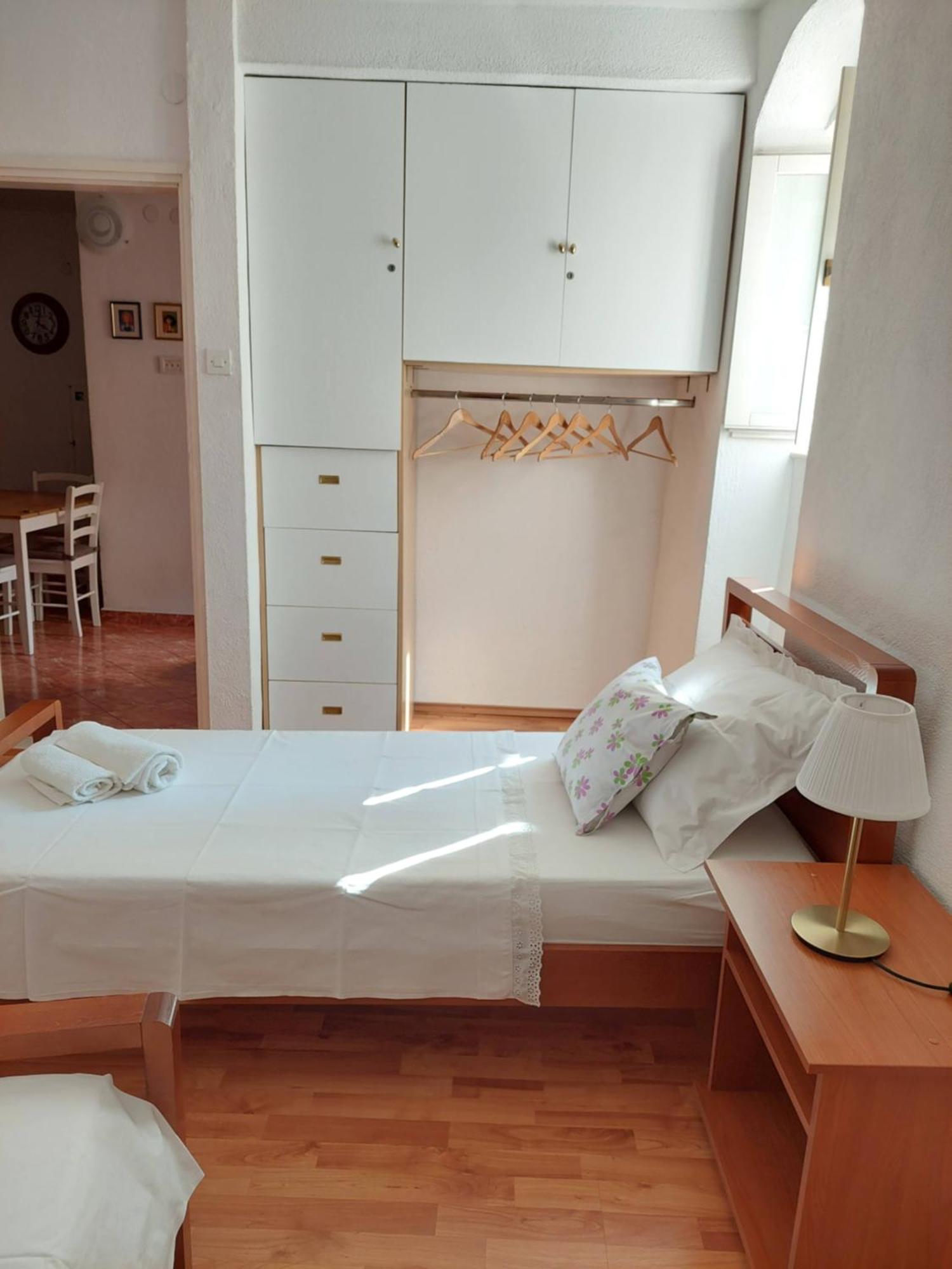 Apartment In Vis Historic Center - Mikula, Ljubica, Toma Buitenkant foto